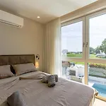 Villa H