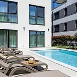 Villa H